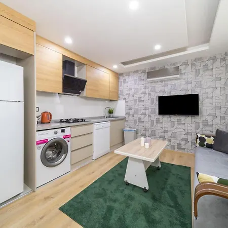 Modern And Cozy Apartment With Central Location And Balcony In Muratpasa, Antalya